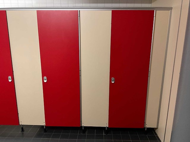 Kupan - trespa sanitairwand met deuren - afbeelding 3 van  5