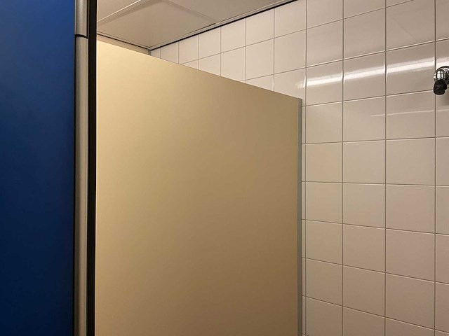 Kupan - trespa sanitairwand met deuren - afbeelding 4 van  5