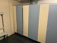 Kupan - trespa sanitairwand met deuren - afbeelding 1 van  5