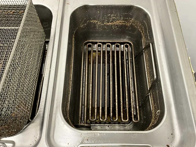 Küppersbusch - eef 224 - elektrische friteuse met neutrale unit - afbeelding 2 van  8