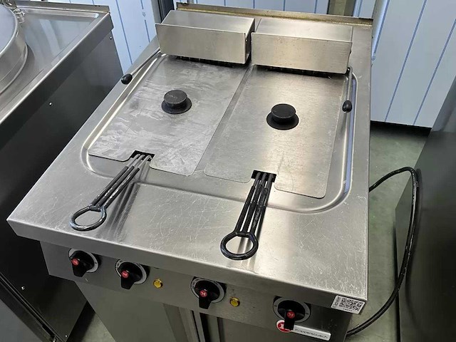 Küppersbusch - fef 224 - dubbele rvs friteuse - afbeelding 2 van  10