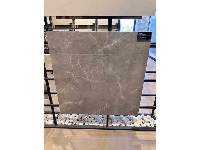 Kutahya royal pulpis grijs gepolijst vloertegel 80x80 cm 61,44 m² - afbeelding 2 van  2