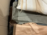 Kuubsdoos met 59 rollen stof - afbeelding 6 van  7