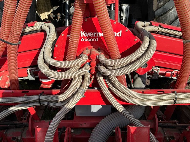 Kverneland - 2011 - optima hd e-drive acpnpxx - zaaimachine - afbeelding 21 van  45