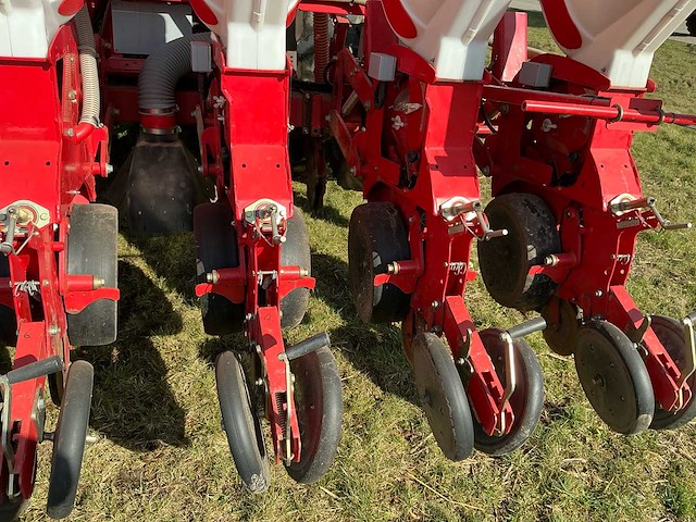 Kverneland - 2011 - optima hd e-drive acpnpxx - zaaimachine - afbeelding 37 van  45