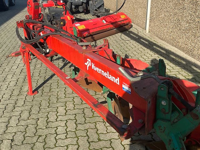 Kverneland ab gedragen ploeg - afbeelding 7 van  10