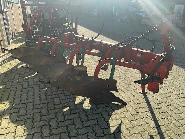 Kverneland ab gedragen ploeg - afbeelding 10 van  10