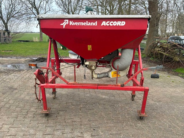 Kverneland accord d fronttank - afbeelding 3 van  10