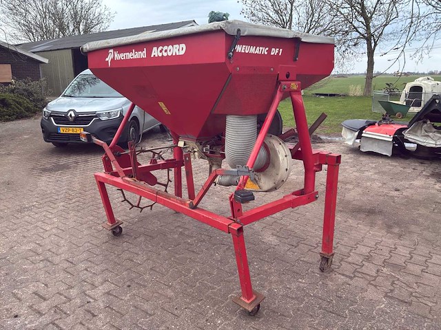 Kverneland accord d fronttank - afbeelding 4 van  10