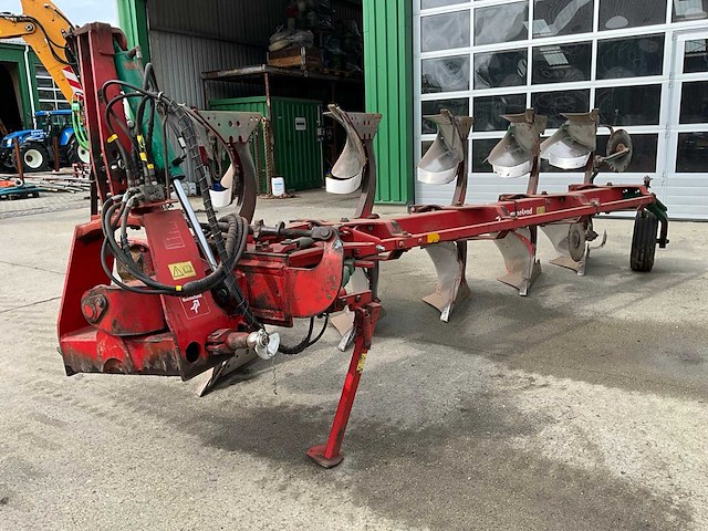 Kverneland eg 100 5-schaar ploeg - afbeelding 1 van  12