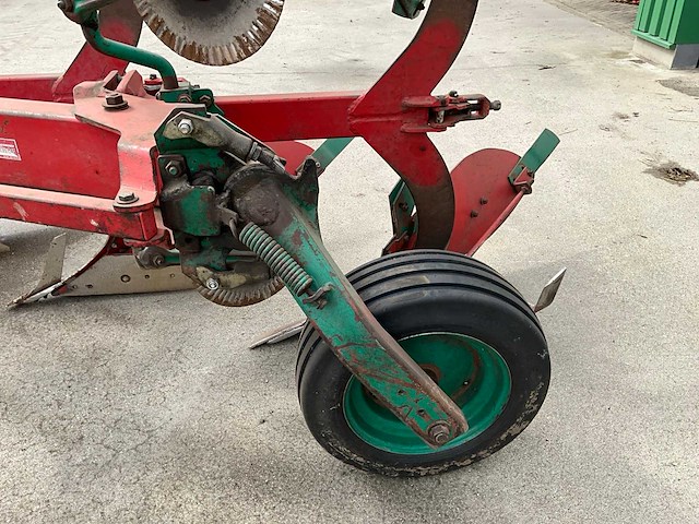 Kverneland eg 100 5-schaar ploeg - afbeelding 9 van  12