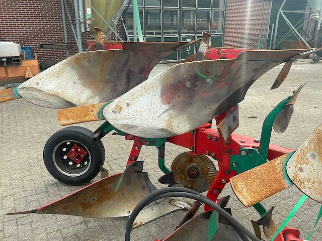 Kverneland ld85 / 160 wentelploeg met vorenpakker - afbeelding 3 van  25