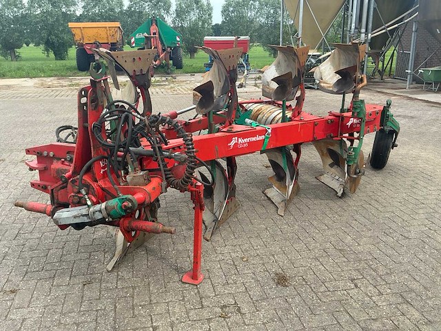 Kverneland ld85 / 160 wentelploeg met vorenpakker - afbeelding 24 van  25