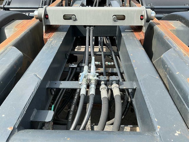 Kvh constructie 18tl carrier haakarm systeem - afbeelding 16 van  44