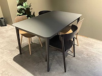 Kvik - eetkamertafel 150x90 cm met 4 stoelen - afbeelding 1 van  7