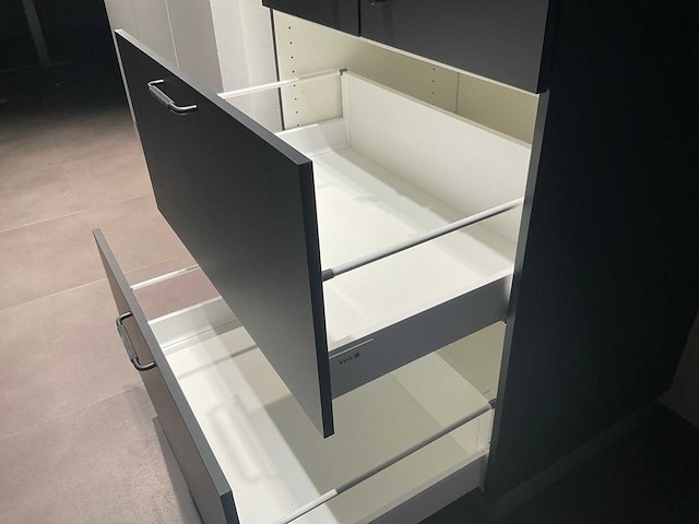 Kvik - garderobe kast - afbeelding 5 van  9