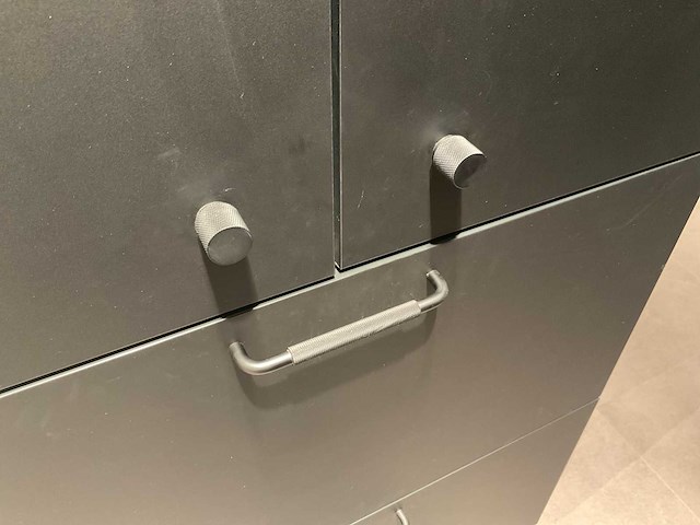 Kvik - garderobe kast - afbeelding 9 van  9