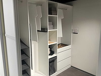 Kvik - garderobe kast