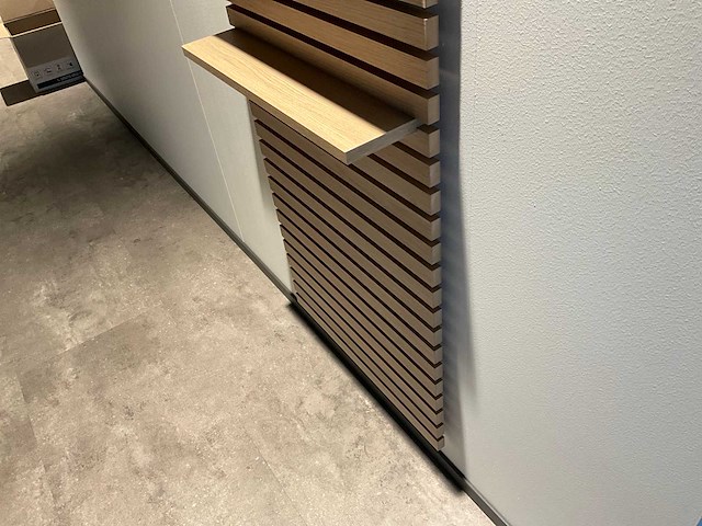Kvik - houten wandrek 60x205 cm - afbeelding 6 van  6
