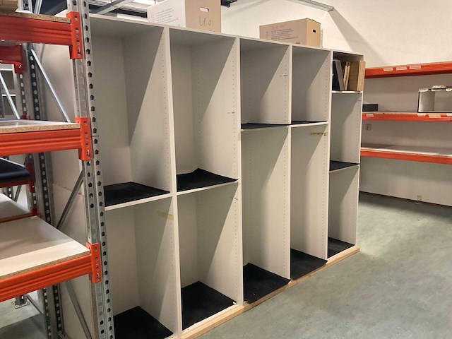 Kvik - kastenwand 300x56x208 cm - afbeelding 4 van  4