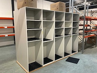 Kvik - kastenwand 300x56x208 cm