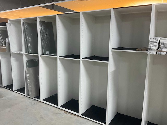 Kvik - kastenwand 720x58x205 cm - afbeelding 3 van  4