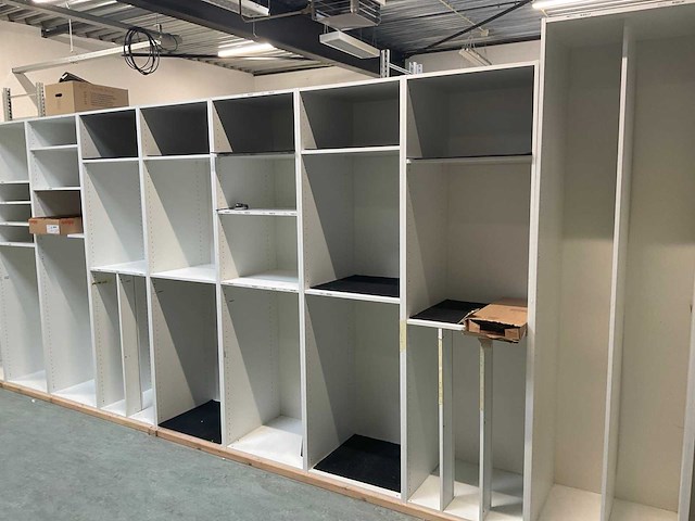 Kvik - kastenwand 780x56x224 cm - afbeelding 3 van  6