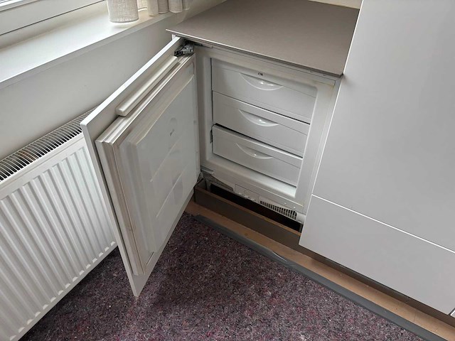 Kvik - keuken met apparatuur - afbeelding 1 van  1