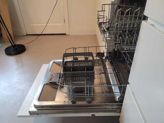 Kvik - keuken met apparatuur - afbeelding 4 van  20