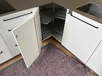 Kvik - keuken met apparatuur - afbeelding 14 van  31
