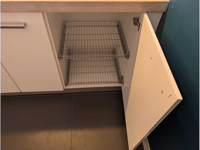 Kvik - keuken met apparatuur - afbeelding 4 van  39