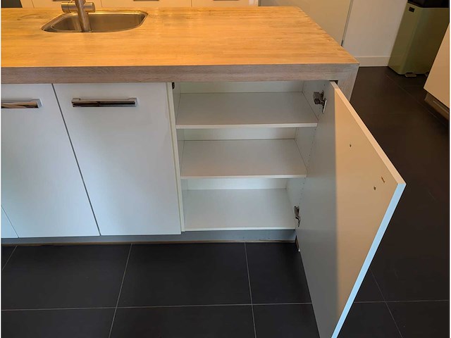 Kvik - keuken met apparatuur - afbeelding 37 van  39