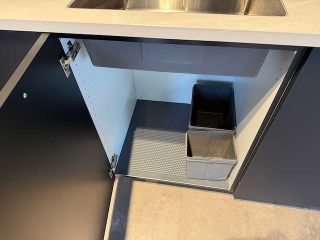 Kvik - showroomkeuken - afbeelding 2 van  26