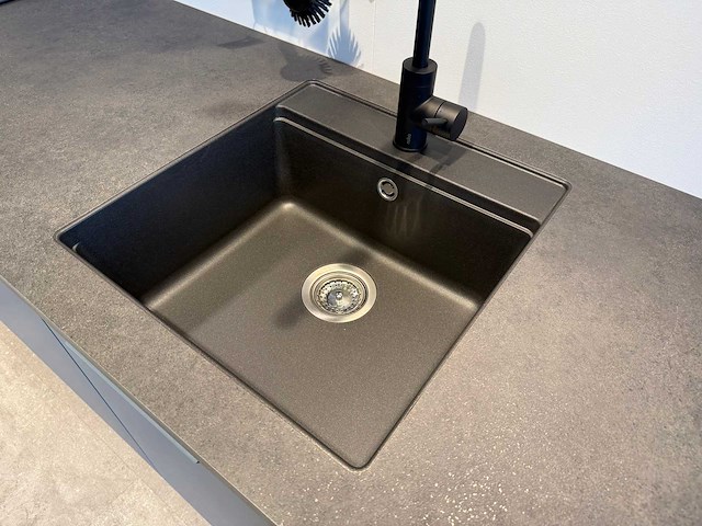 Kvik - showroomkeuken - afbeelding 2 van  24