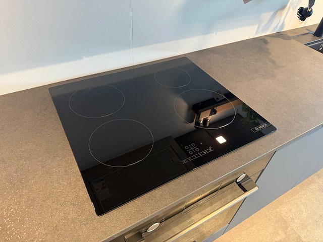 Kvik - showroomkeuken - afbeelding 10 van  24