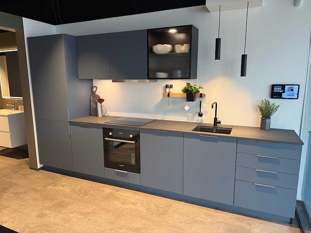 Kvik - showroomkeuken - afbeelding 1 van  24