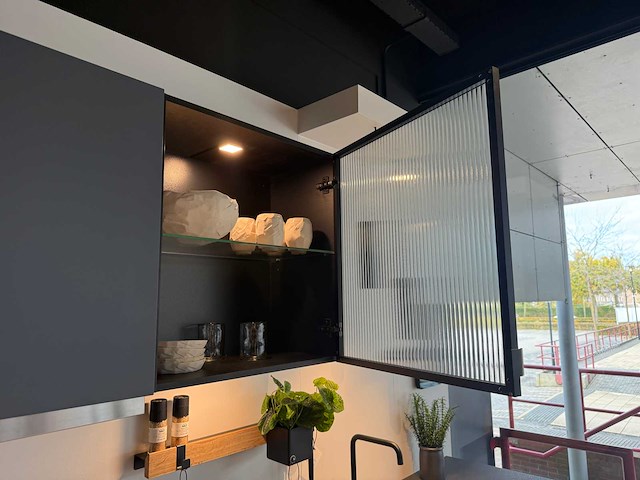 Kvik - showroomkeuken - afbeelding 20 van  24