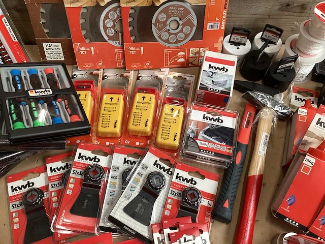 Kwb mix kavel diverse gereedschappen en accessoires (125x) - afbeelding 2 van  4