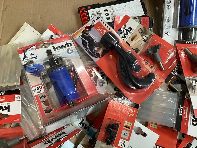 Kwb mix kavel diverse gereedschappen en accessoires (198x) - afbeelding 1 van  6