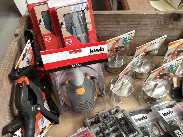Kwb mix kavel diverse gereedschappen en accessoires (85x) - afbeelding 1 van  5