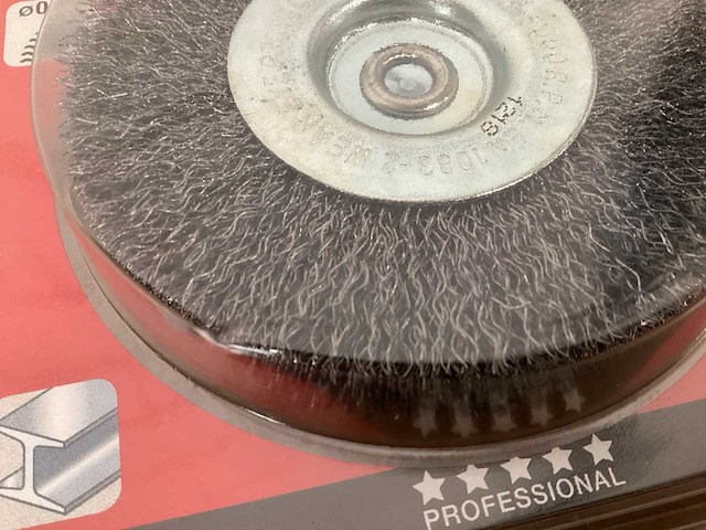 Kwb staalborstel 100 mm, op stift (15x) - afbeelding 2 van  2