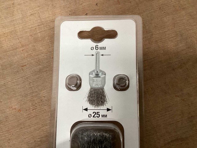Kwb staalborstel 25 mm, op stift (33x) - afbeelding 3 van  3