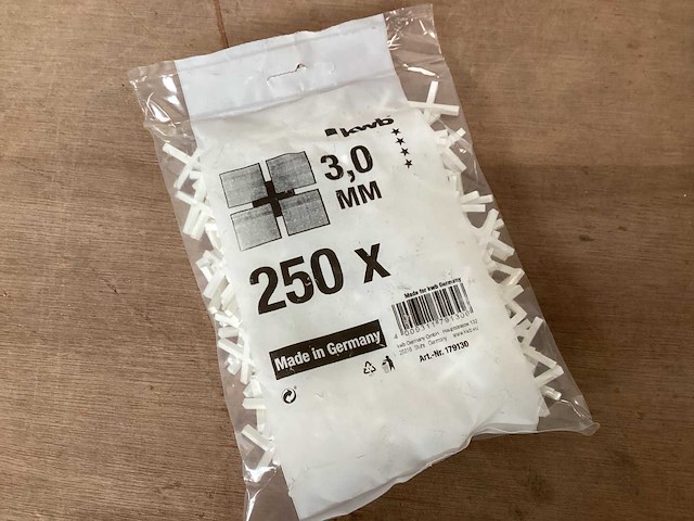 Kwb tegelkruisje 3 mm, zakje 250 stuks (363x) - afbeelding 1 van  4