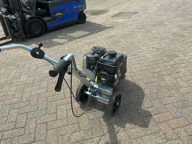 Kwern greenbuster pro3 onkruidborstel - afbeelding 11 van  15