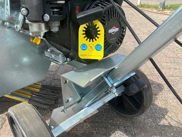 Kwern greenbuster pro3 onkruidborstel - afbeelding 14 van  15