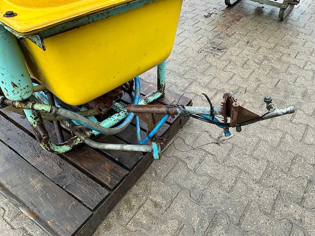 Kwh veldspuit - afbeelding 8 van  11