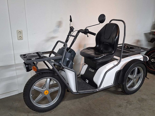 Kyburz dxp 5.0 45km elektrische bezorgscooter 3 wieler bezorgbromfiets - afbeelding 2 van  9