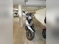 Kymco - agility 300 - motorcycle - afbeelding 4 van  5