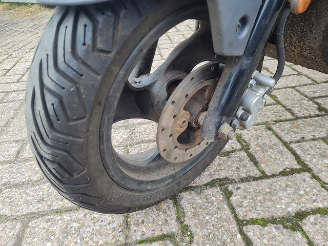 Kymco - agility fat 12" fr l agility50 - scooter -dkn-68-v - afbeelding 1 van  2