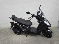 Kymco - brom scooter - dink - moped 4t 45km uitvoering dgv83x - afbeelding 1 van  4